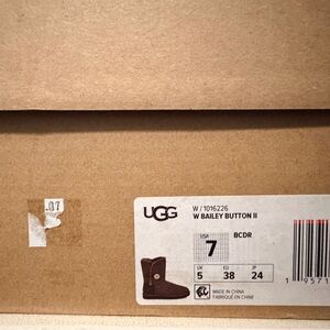 UGG Bailey Button II Burnt Cedar/Brown